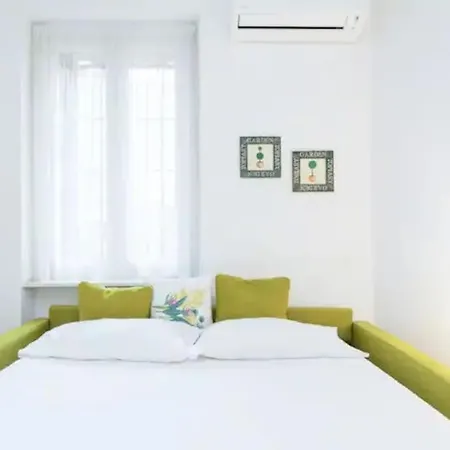 Alzaia Green Room-3